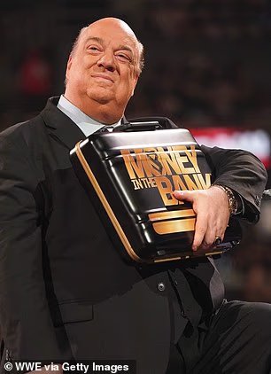 WWE 명예의 전당 헌액자 폴 헤이먼(Paul Heyman)이 빈스 맥맨(Vince McMahon)이 처음 회사에 합류했을 때 스테파니 맥맨(Stephanie McMahon)과 어떻게 충돌했는지 설명합니다.