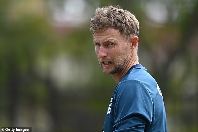 호주 크리켓의 전설인 조 루트(Joe Root)는 스타 타자가 자신의 애쉬즈(Ashes) 후드를 아래로 끝내지 않는 이유에 대해 저주스러운 판결을 내린 후 잉글랜드의 ‘완전한 실패’가 될 것입니다.