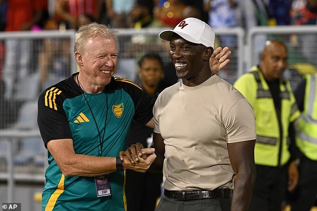 맨유의 전설은 전 붉은 악마 코치의 손에 월드컵에서 가슴 아픈 일을 겪었다.