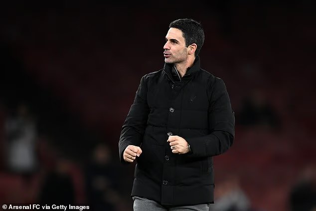 아스날이 이번 시즌 프리미어 리그와 챔피언스 리그에서 모두 우승할 수 있는 이유는 다음과 같습니다. 미켈 아르테타가 스퍼스와 바이에른 뮌헨을 상대로 승리를 거두기 위해 취한 전술적 조정은 라이벌을 겁에 질리게 만들 것입니다.