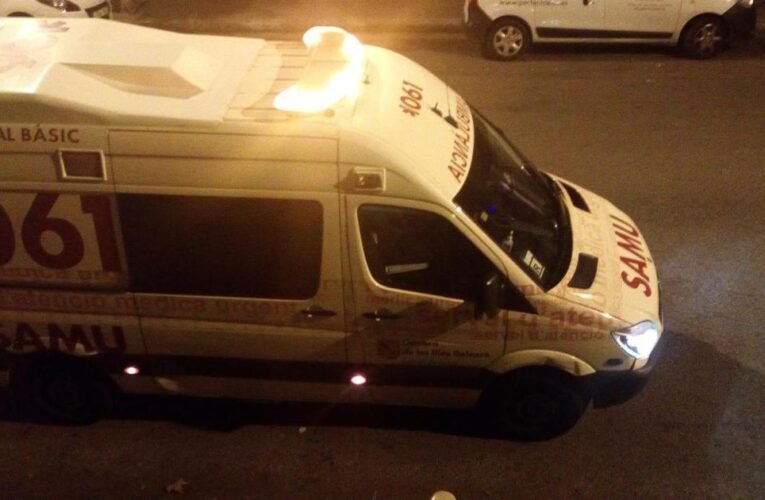 알쿠디아에서 사고가 발생해 1명이 사망하고 4명이 부상당했다.