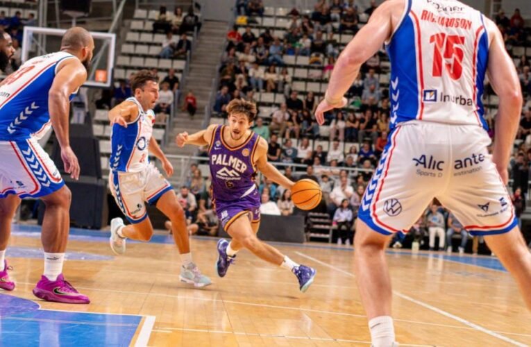 팔머는 루카스 빅토리아노의 데뷔전에서 또다시 슬럼프를 겪는다.