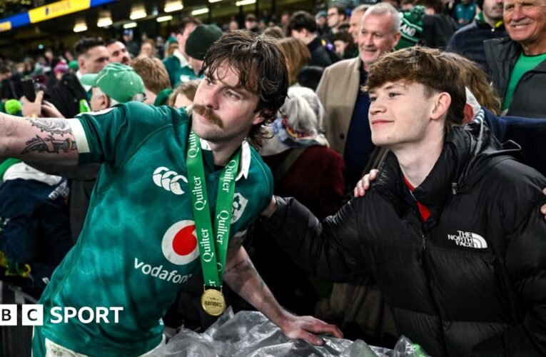 아일랜드 46-19 호주: 아일랜드가 Andy Farrell의 부름에 귀를 기울이면서 Mc Hansen이 밝게 빛납니다.