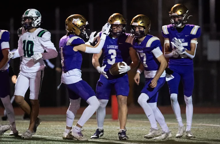 포트 콜린스는 콜로라도 5A 축구 플레이오프에서 준우승을 방어하며 전설을 깨기 위해 노력했습니다.