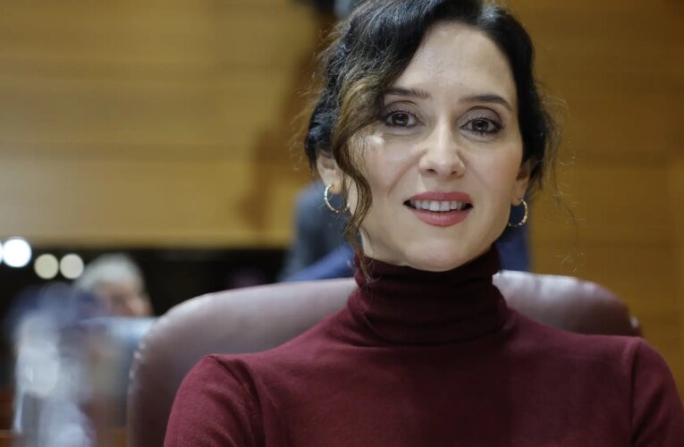 마드리드는 건강상의 이유로 아유조의 부재로 NFL 리그를 환영합니다.