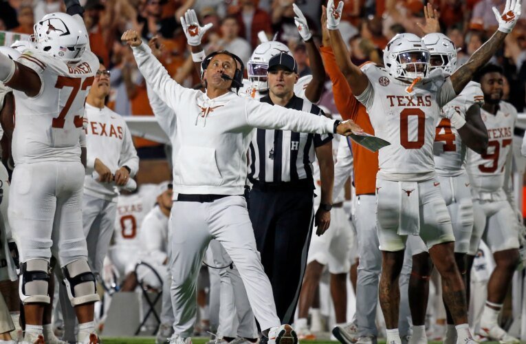 텍사스 풋볼이 CFP에 진출하려면 조지아 불독스를 이기는 것이 좋습니다