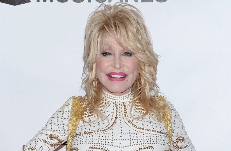 돌리 파튼(Dolly Parton)은 대담한 성명으로 건강 문제에 대한 침묵을 깨뜨렸습니다.