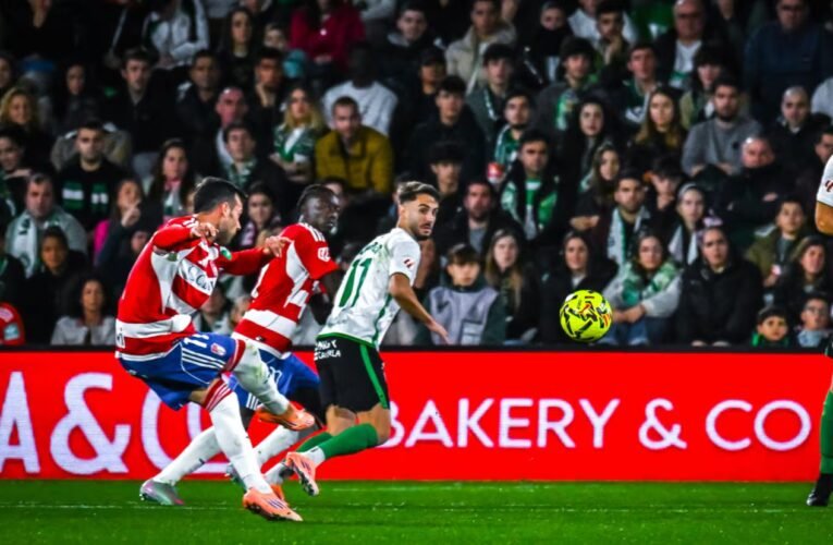 아르나이즈는 과신한 레이싱에 맞서 장갑을 꺼냈다