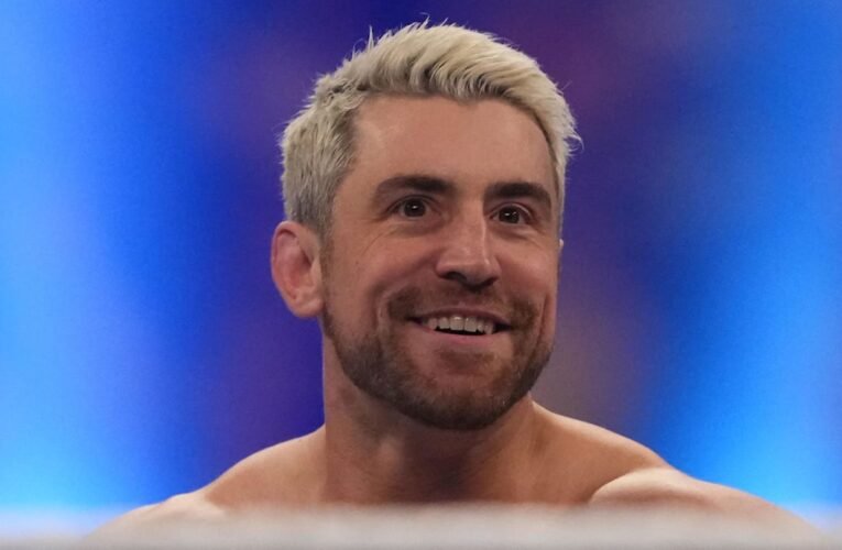 조 헨드리(Joe Hendry)는 TNA를 떠난 후 WWE와 장기 계약을 체결했습니다.