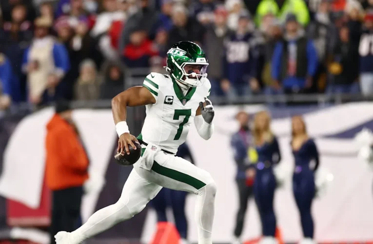 Justin Fields는 Milton Williams의 복귀가 의심스러운 가운데 Jets를 7-0으로 끌어올렸습니다.