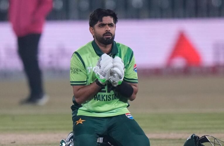 파키스탄은 라왈핀디에서 자살 폭탄 테러가 발생한 지 며칠 후 보안에도 불구하고 스리랑카를 이겼습니다.