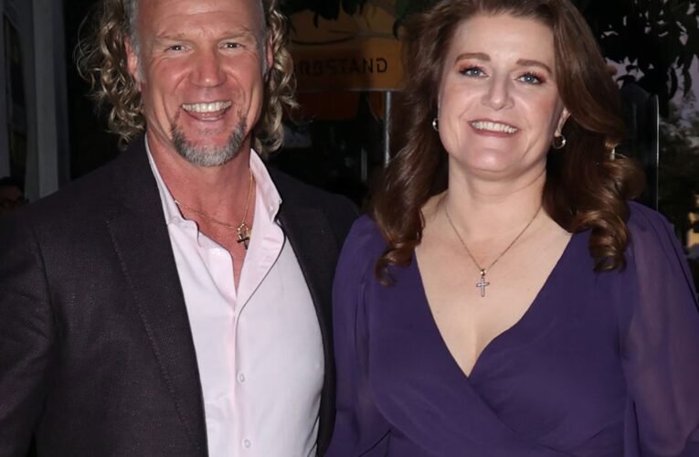 코디 브라운(Kody Brown)은 로빈 브라운(Robyn Brown)을 눈물짓게 만들었습니다.