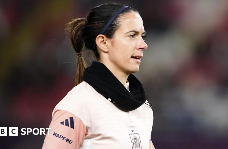 아이타나 본마티: 스페인과 바르셀로나의 미드필더가 예를 들어 파산했습니다.