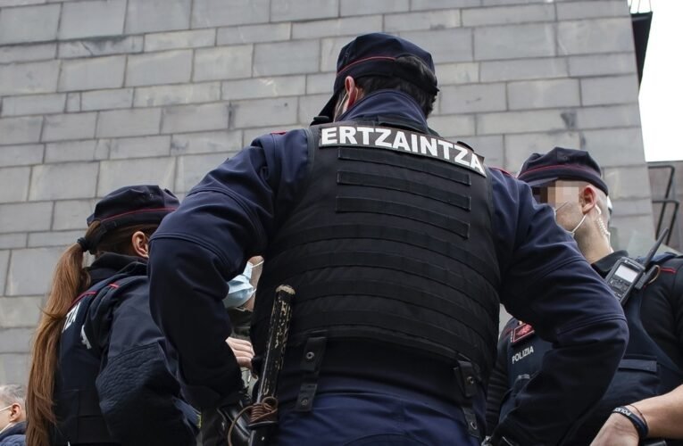 이는 억류자의 출신을 밝힌 최초의 지구과학 보고서다.