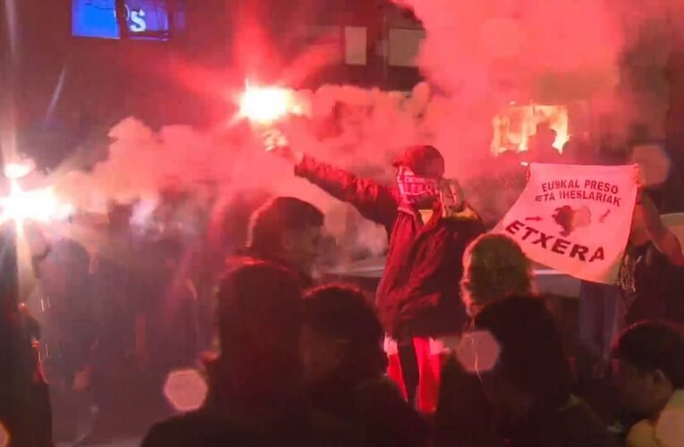 빌바오에서 팔레스타인의 두 번째 시위가 통과되자 그들은 용기를 불태웠습니다.