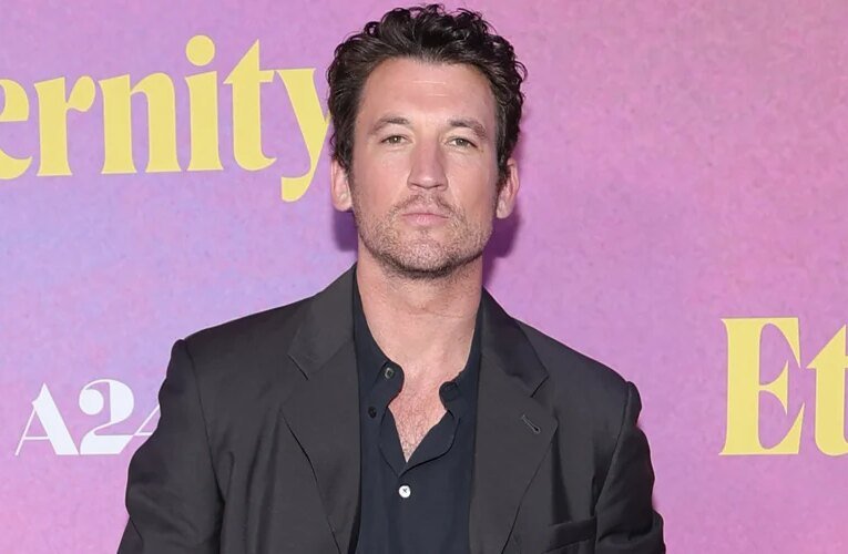 마일즈 텔러는 2015년 ‘판타스틱 4’ 흥행 실패에 대해 이렇게 회상합니다. ‘어쩌면 모든 것을 망친 정말 중요한 인물이 한 명 있었을지도 모릅니다’ | 판타스틱 4, 마일즈 텔러, 영화 | 유명인 뉴스 및 가십 | 엔터테인먼트, 사진 및 비디오