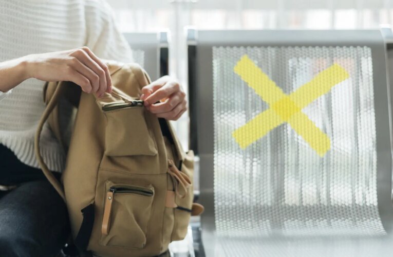 비행기에서 수하물 비용을 지불하지 않는 해결책