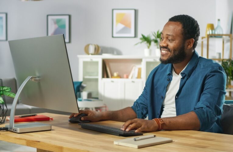 눈으로 보는 것이 바로 당신이 느끼는 것입니다. 스마트한 디스플레이가 우리가 일하고 느끼는 방식을 어떻게 변화시키는가