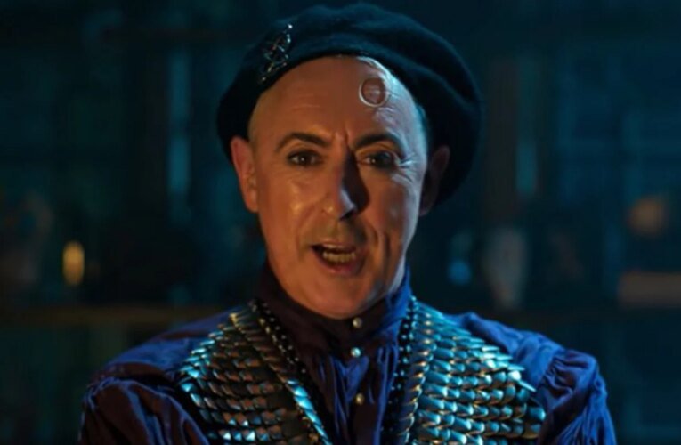 ‘The Traitors’ 시즌 4, 스타들이 BravoCon 2025 패널에 참석하면서 새로운 티저 공개 – 지금 시청하세요! | 캐롤라인 스탠버리, 시아라 밀러, 돌로레스 카타니아, 도린다 메들리, 케이트 채스테인, 크리스틴 키시, 피콕, 포샤 윌리엄스, 로빈 딕슨, 셰리 휘트필드, 텔레비전, 배신자, 톰 산도발 | 유명인 뉴스 및 가십 | 엔터테인먼트, 사진 및 비디오