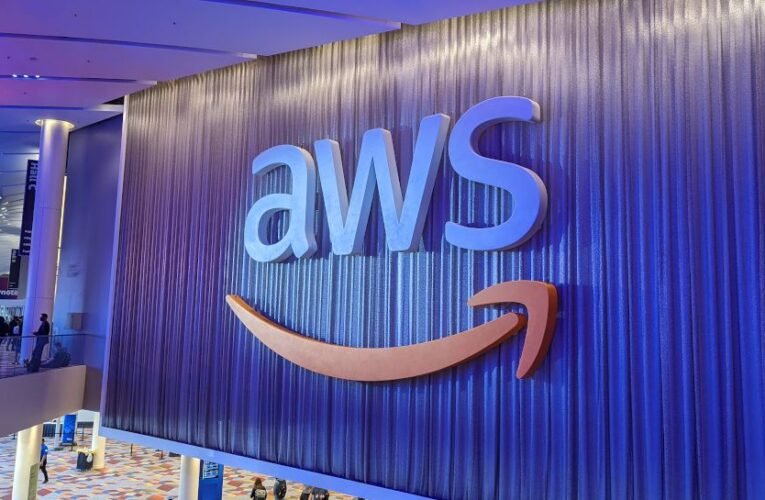 AWS re:Invent 2025: 모든 뉴스와 업데이트가 실시간으로 제공됩니다.