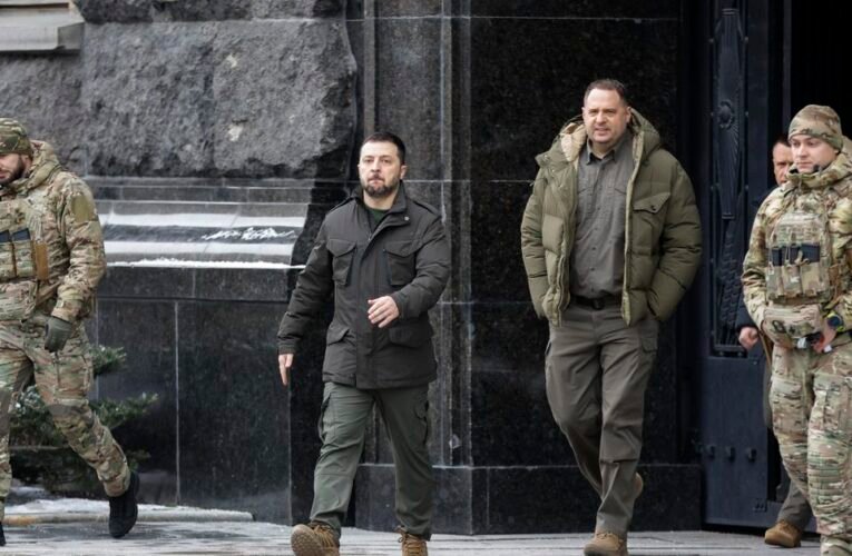 전능한 우크라이나 고문의 몰락이 주는 의미