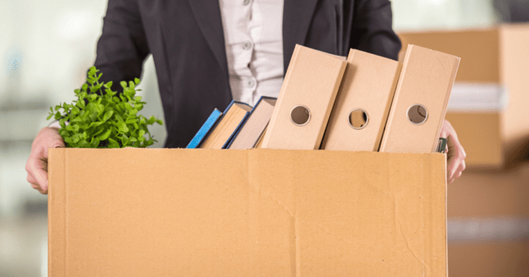 5년 만에 2000개 이상의 민간 기업 폐쇄 : 장관