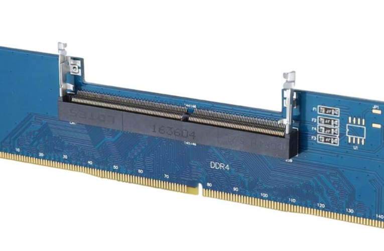 이 작은 €13 어댑터 카드로 오래된 DDR4 노트북 모듈을 재활용하여 수백 개의 데스크탑 RAM을 절약하세요.