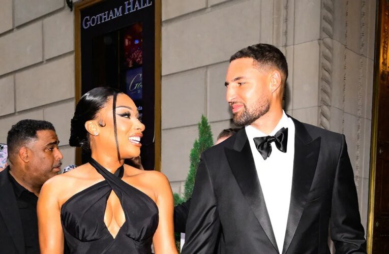 Klay Thompson은 Megan Thee Stallion의 이름을 따서 보트 이름을 바꿉니다.