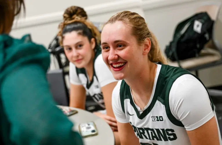 케네디 블레어는 22득점, No. 20 Michigan St. Women이 Clemson을 물리치고 Baha Mar Nassau가 우승을 차지했습니다.