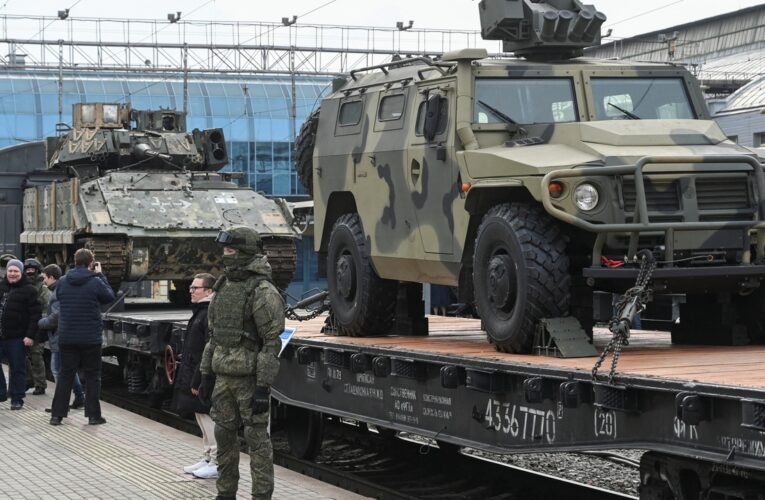 우크라이나와 가자지구의 전쟁으로 인해 무기 판매가 기록적인 수준으로 치솟았습니다.